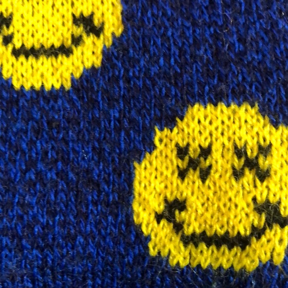 BDG Smiley Toque - Picture 6 of 7
